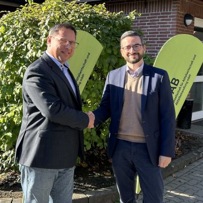 Florian Roesberg als neuer Geschäftsführer gestartet